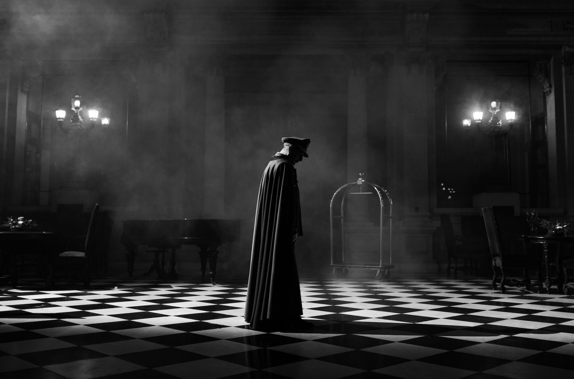 Venezia 80 | El Conde di Larraín è una satira vampiresca su sangue e suolo