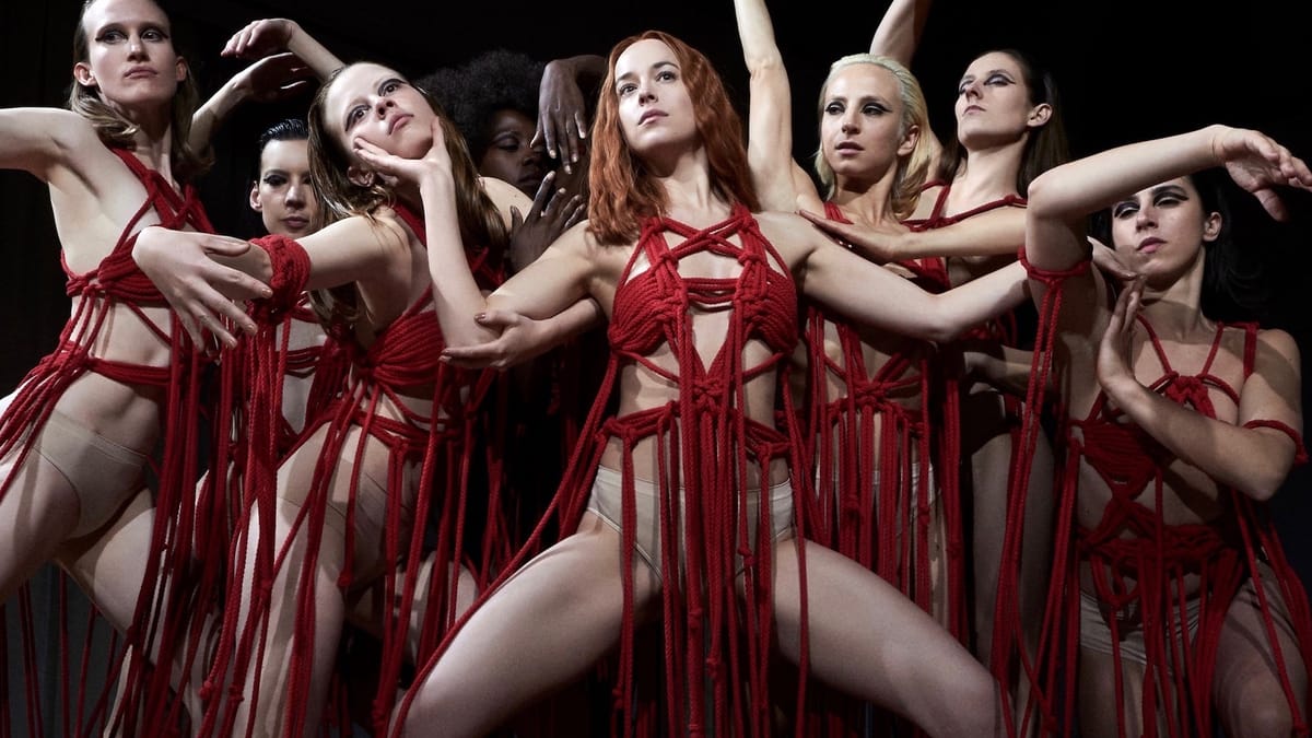 Venezia 75, Suspiria: nel remake di Guadagnino sono i corpi a veicolare la paura