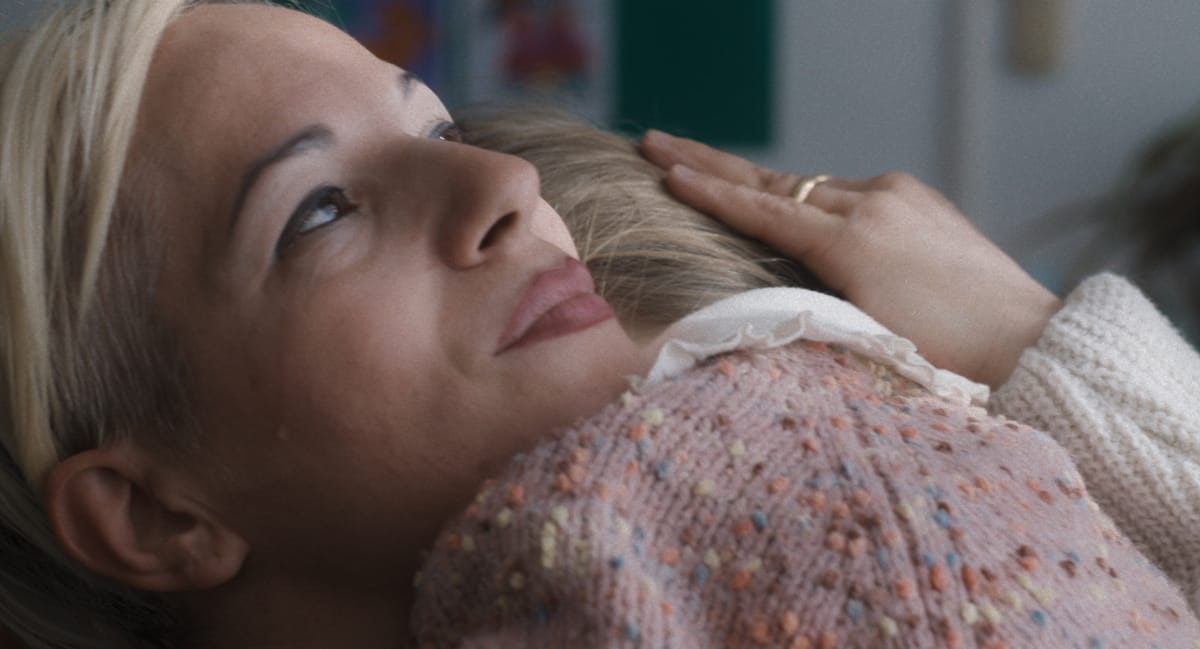 Vittoria è un film che trova il respiro del reale, la commozione lontano dal sentimentalismo