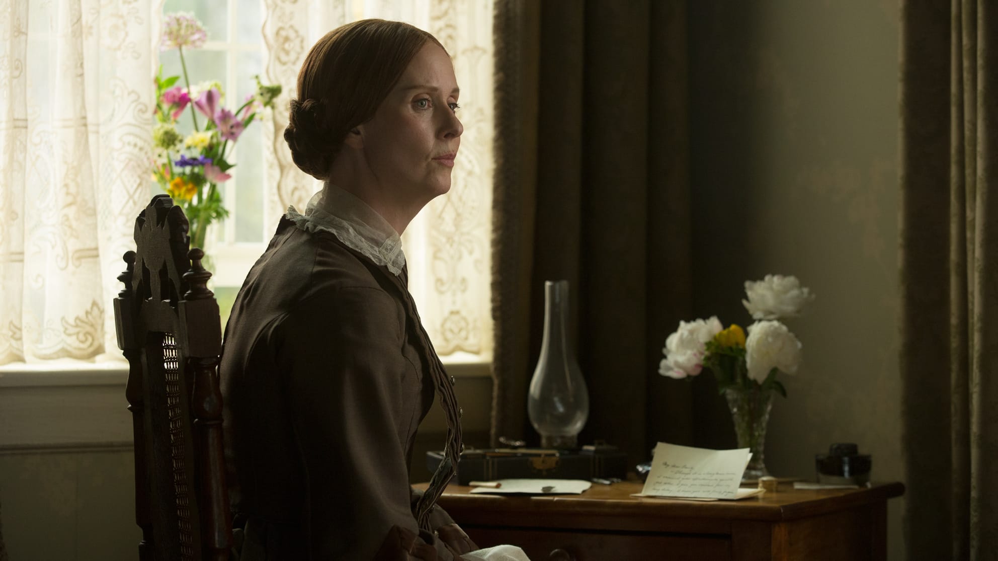 A Quiet Passion, Terence Davies si “conforma” ed “in segreto disobbedisce”