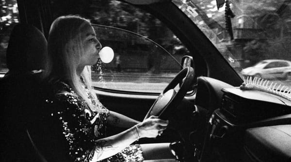 Il nuovo film di Radu Jude è uno dei più belli che vedrete quest’anno